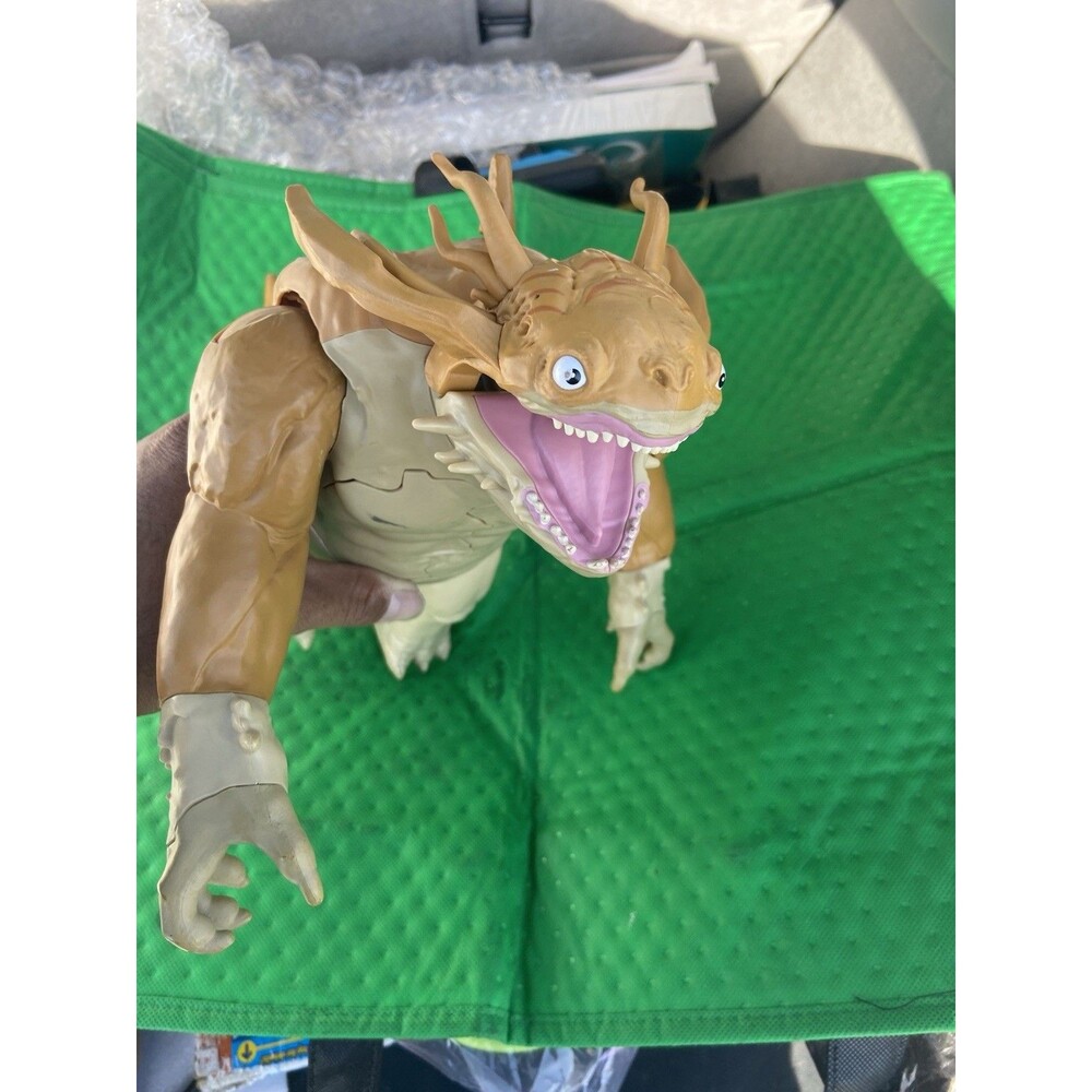 DC COMICS Kaiju Monster Action Figure 12” pop out chest, Spin Master 2025